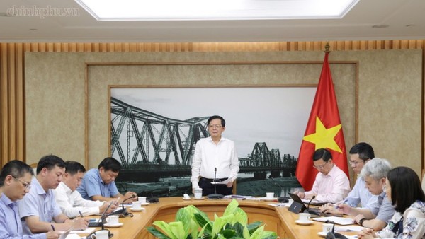Phó Thủ tướng Hồ Quốc Dũng yêu cầu tiếp tục theo dõi sát việc thực hiện, xử lý ngay những vấn đề phát sinh, không để ách tắc ảnh hưởng đến sản xuất, tiêu thụ, xuất khẩu; đồng thời nâng cao chất lượng, xây dựng thương hiệu sầu riêng Việt Nam. 
