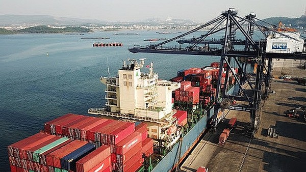 Việt Nam đón lượng đơn hàng xuất khẩu kỷ lục 