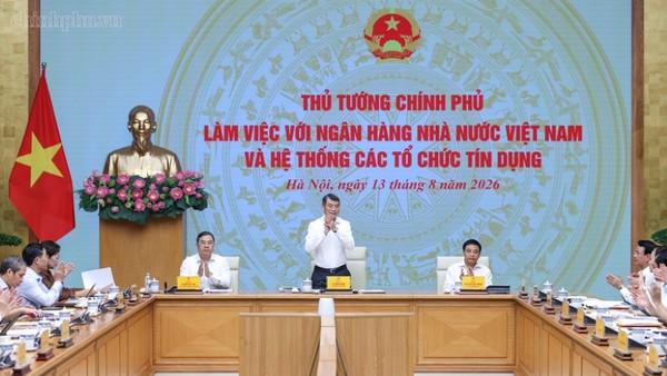 Thủ tướng Chính phủ Lê Minh Hưng chủ trì cuộc làm việc với Ngân hàng Nhà nước Việt Nam (NHNN) và hệ thống các tổ chức tín dụng - Ảnh: chinhphu.vn.
