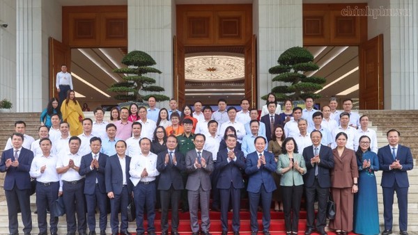 Thủ tướng: "Đổi mới tư duy - Chuyển biến mạnh mẽ - Kết quả thực chất" toàn ngành giáo dục 