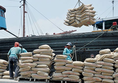 Xuất khẩu xi măng, clinker 7 tháng đầu năm thu về 840 triệu USD, tăng 12,9% so với cùng kỳ. 