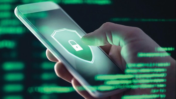 Thủ đoạn của tội phạm mạng hiện nay là tìm cách “hack” người dùng và chiếm quyền điều khiển phương tiện của họ