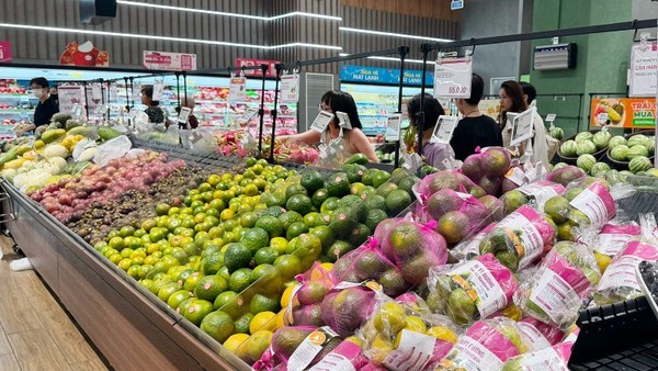 Hà Nội tăng cường giám sát an toàn thực phẩm đối với rau, củ, trái cây và các sản phẩm trồng trọt tại vùng sản xuất tập trung. Ảnh tư liệu.