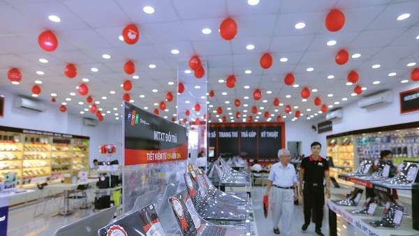 Sức mua cải thiện và kết quả kinh doanh tích cực đang hỗ trợ nhóm cổ phiếu bán lẻ