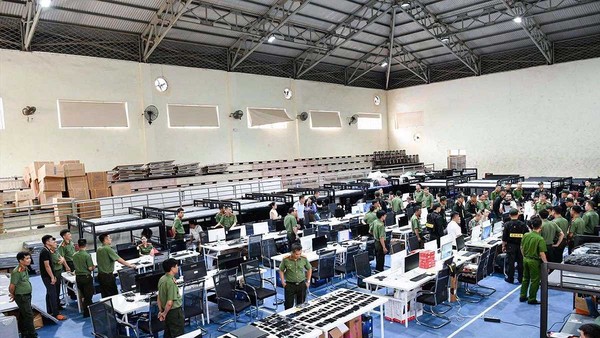 Công an phát hiện, bắt giữ một vụ lừa đảo bằng Phonefarm