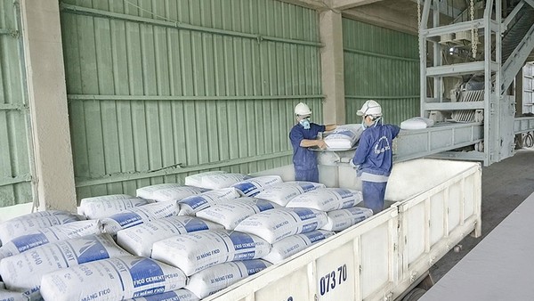 Tiêu thụ xi măng 8 tháng năm 2026 tăng cả ở kênh nội địa lẫn xuất khẩu. 