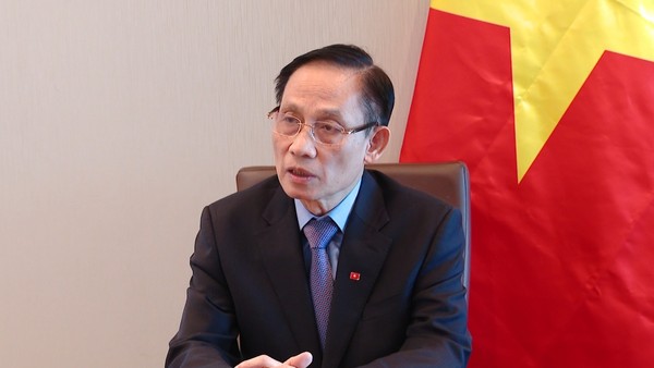 Ủy viên Bộ Chính trị, Bộ trưởng Ngoại giao Lê Hoài Trung.
