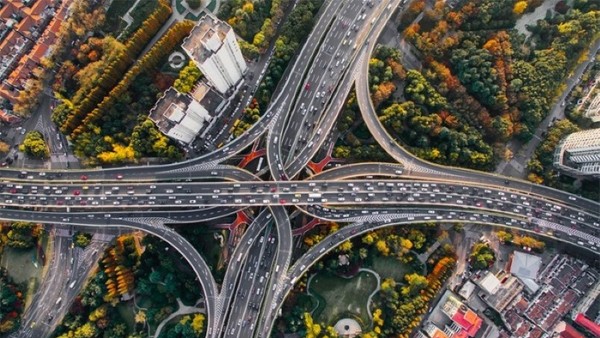  Xây dựng kết cấu hạ tầng đồng bộ nhằm đưa nước ta cơ bản trở thành nước công nghiệp theo hướng hiện đại.