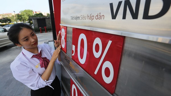 Chính sách tiền tệ của Fed khiến dư địa hạ lãi suất VND thu hẹp lại