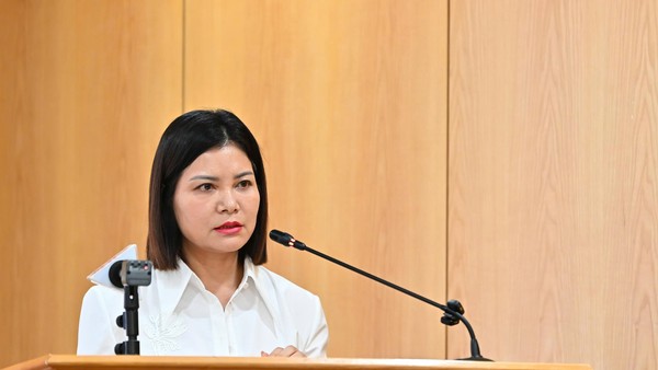 Bà Nguyễn Thúy Hiền, Phó cục trưởng Cục Quản lý và Phát triển thị trường trong nước nói về cơ chế giám sát giá xăng dầu. 