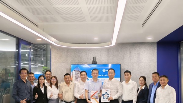 Tổng công ty Bảo hiểm PVI (Bảo hiểm PVI) và Công ty Cổ phần Dịch vụ Tổng hợp Sài Gòn (SAVICO) chính thức ký kết thỏa thuận hợp tác chiến lược