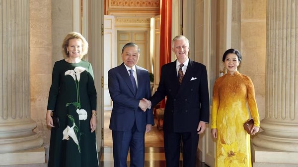 Tổng Bí thư, Chủ tịch nước Tô Lâm và Phu nhân Ngô Phương Ly hội kiến Nhà Vua Bỉ Philippe và Hoàng hậu Mathilde. (Ảnh: Thống Nhất/TTXVN)