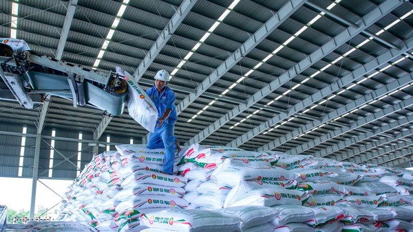 Cổ phiếu cần quan tâm ngày 23/4