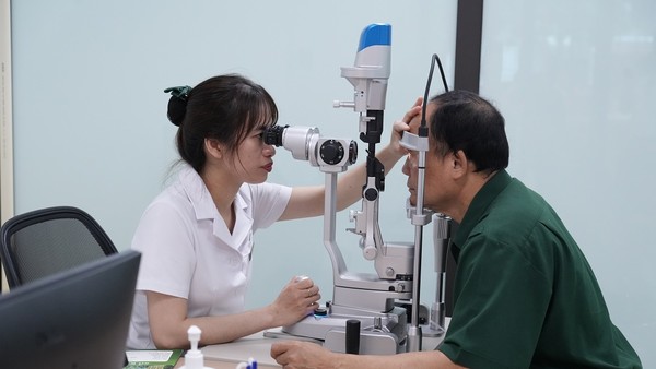 Khám mắt tại bệnh viện TNH Lạng Sơn