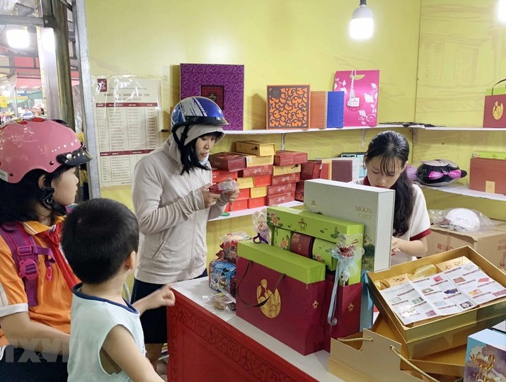 Thị trường bánh Trung thu tại Thành phố Hồ Chí Minh vẫn khá trầm lắng