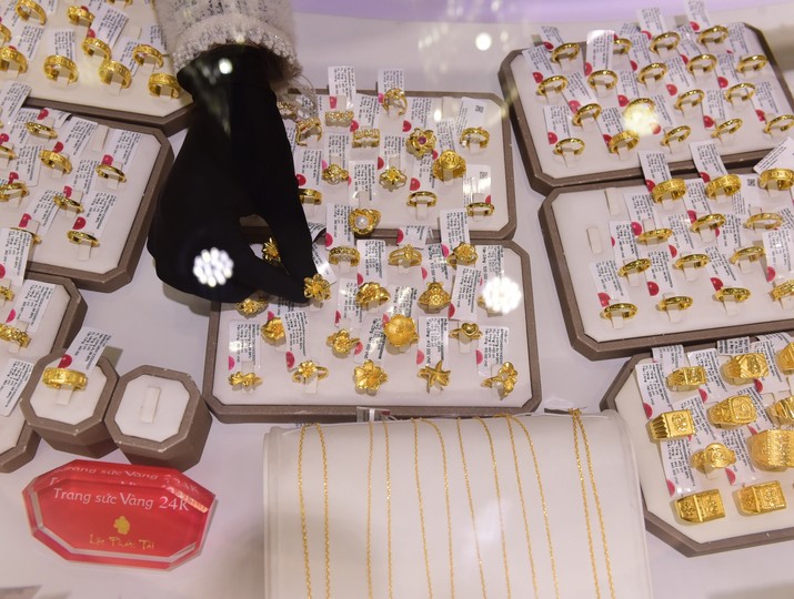 Giá vàng hôm nay ngày 25/12: Vàng quay đầu giảm nhẹ