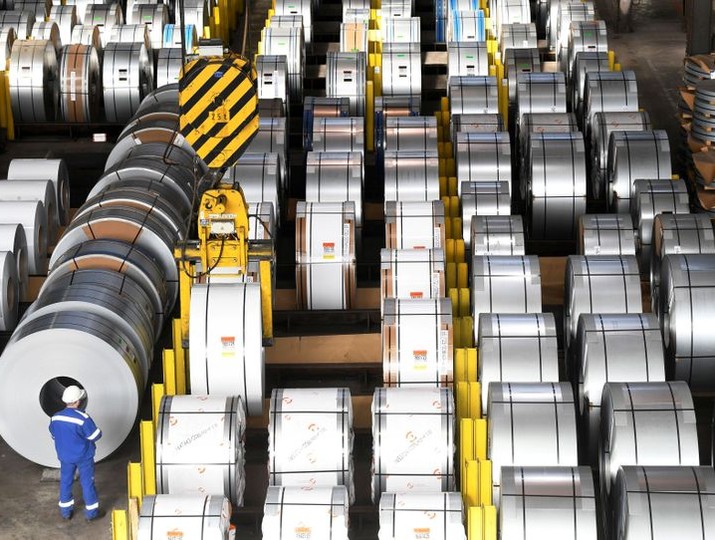 Nhập khẩu thép cán nóng khổ rộng tăng đột biến