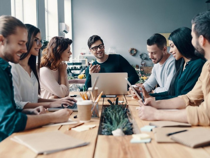 Thị trường tài chính 24h: Chứng khoán tiếp tục bay cao, giá vàng giảm mạnh