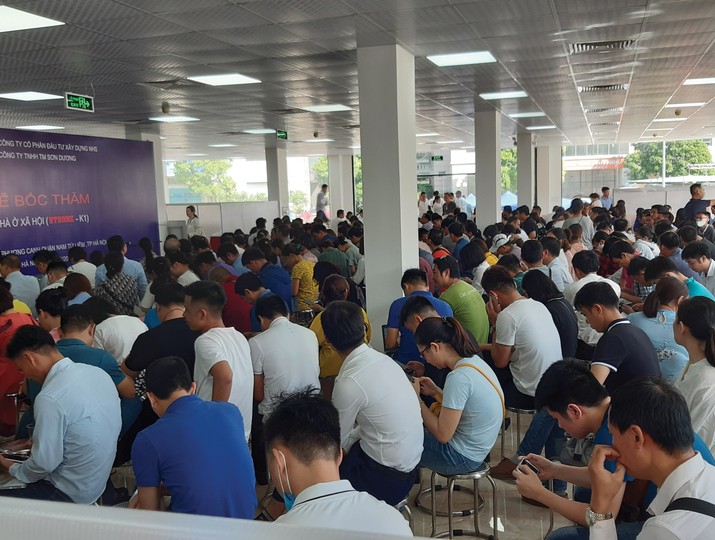 Tại các đô thị lớn, nhu cầu nhà ở xã hội luôn rất cao. Ảnh: Thành Nguyễn.