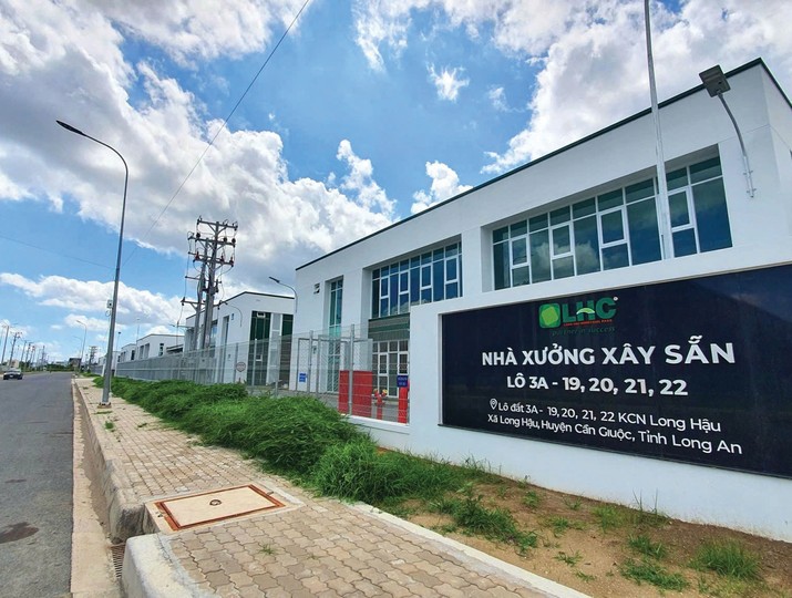 Một khu nhà xưởng xây sẵn của Công ty cổ phần Long Hậu. Ảnh: Lê Toàn.