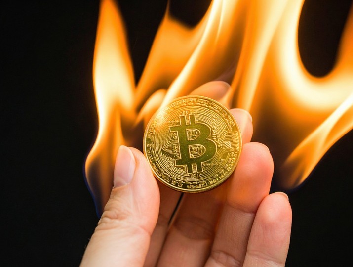 Bitcoin quay trở lại mốc 80.000 USD sau chuỗi ngày "ngụp lặn" kéo dài