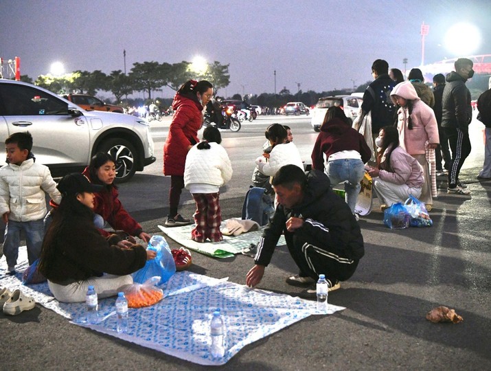 Trước giờ G: Người Hà Nội “đứng ngồi không yên” chờ concert pháo hoa quốc gia tại Mỹ Đình 