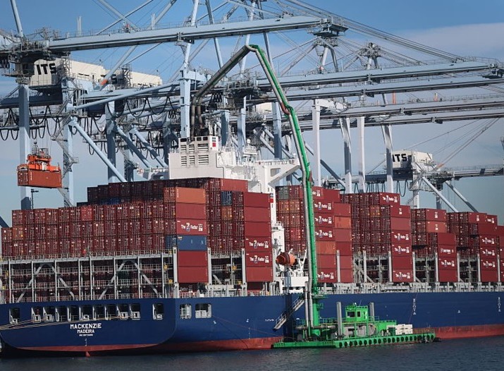 Thuế quan Mỹ tăng thu ngân sách nhưng gây thiếu hụt tài chính cho doanh nghiệp