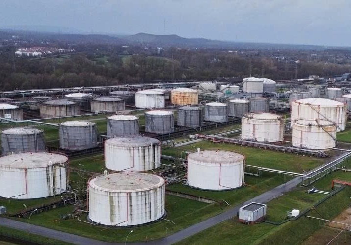 Xả kho dầu lớn nhất lịch sử: Vì sao giá dầu vẫn có nguy cơ leo thang?