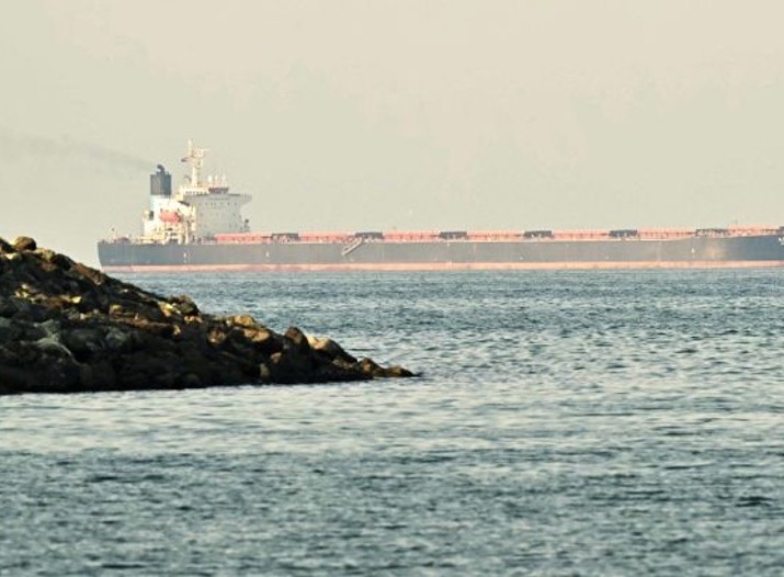 Iran nới lỏng kiểm soát eo biển Hormuz: Tác động gì đến nguồn cung dầu toàn cầu?