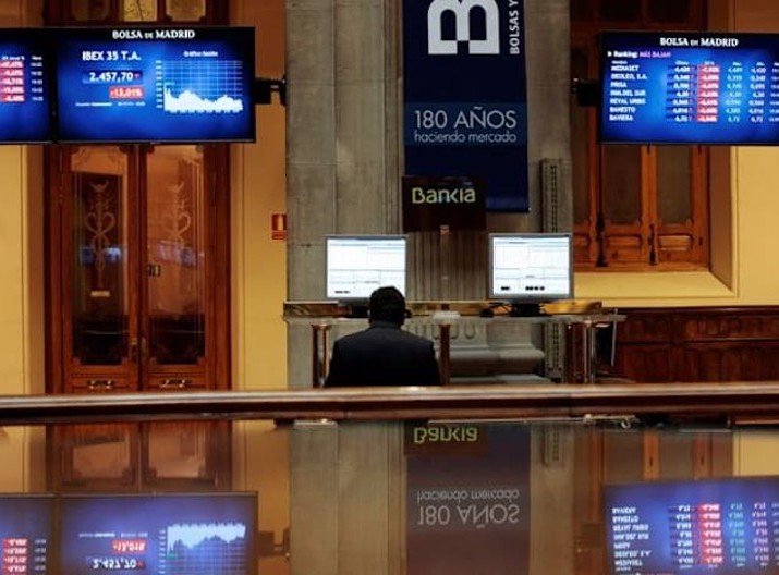 Giá dầu giảm về 90 USD/thùng khi Iran mở cửa hoàn toàn eo biển Hormuz 