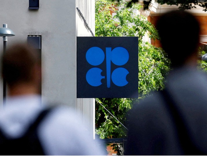 OPEC+ tiếp tục duy trì kế hoạch tăng sản lượng