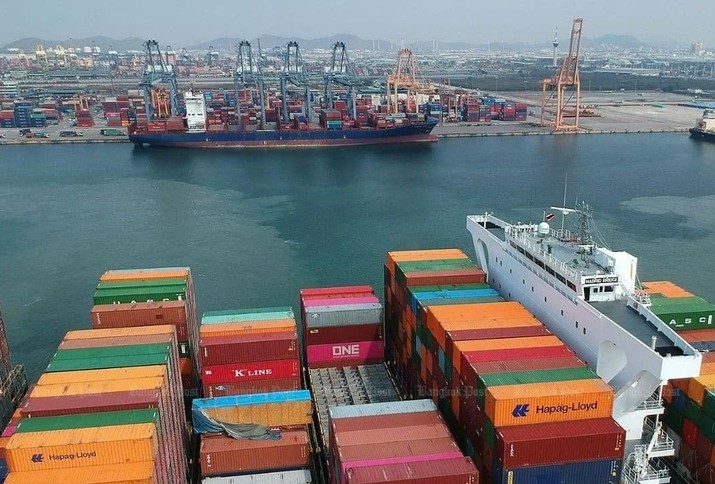 Vì sao giá nhiên liệu vẫn đắt đỏ dù eo biển Hormuz không còn tê liệt