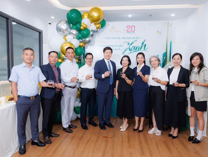 Chứng khoán Phú Hưng khai trưởng địa điểm mới