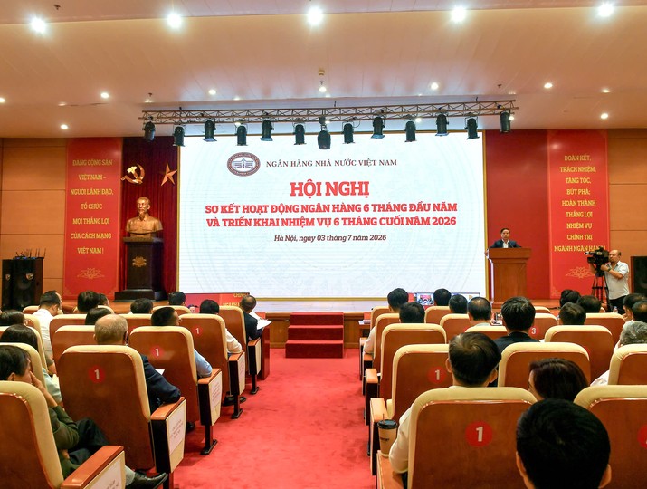 Thống đốc Ngân hàng Nhà nước Phạm Đức Ấn điều hành Hội nghị sơ kết hoạt động ngân hàng 6 tháng đầu năm và triển khai nhiệm vụ 6 tháng cuối năm 2026 tổ chức sáng 3/7