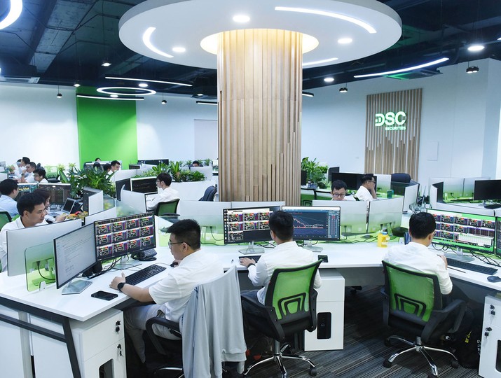 DSC đạt 333 tỷ đồng doanh thu hoạt động trong 6 tháng, giữ đà tăng trưởng các mảng cốt lõi