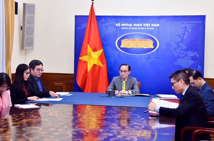 Quang cảnh buổi điện đàm.