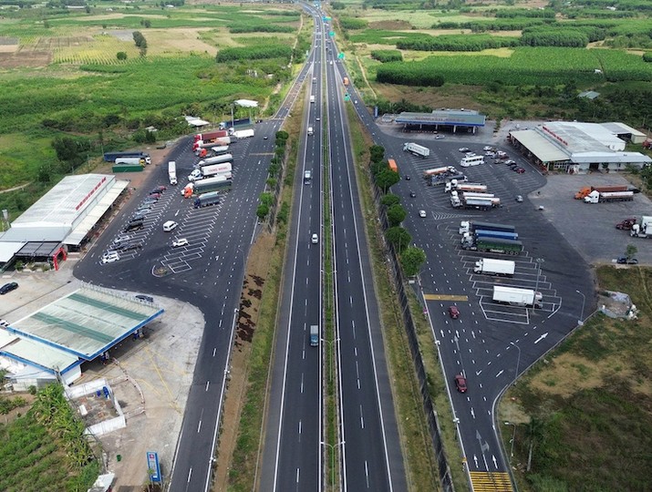 Thương nhân đầu mối và phân phối được yêu cầu đảm bảo cung ứng xăng dầu cho tuyến cao tốc TP.HCM - Long Thành - Dầu Giây. 