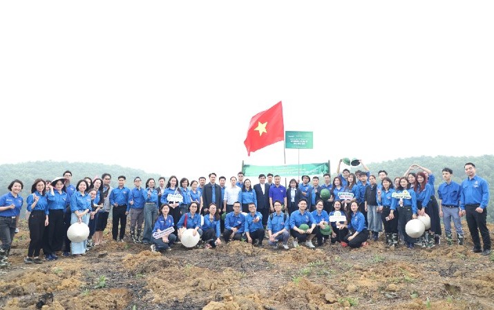 Mở đầu Tháng Thanh niên 2026, Đoàn Thanh niên Bộ Tài chính gieo sắc xanh nơi đồi trọc 
