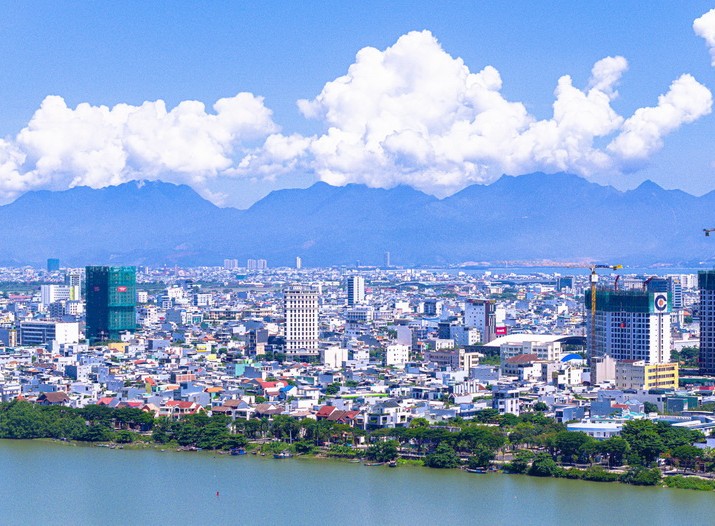 Đà Nẵng hiện nay có nhiều dự án căn hộ đang thi công xây dựng.