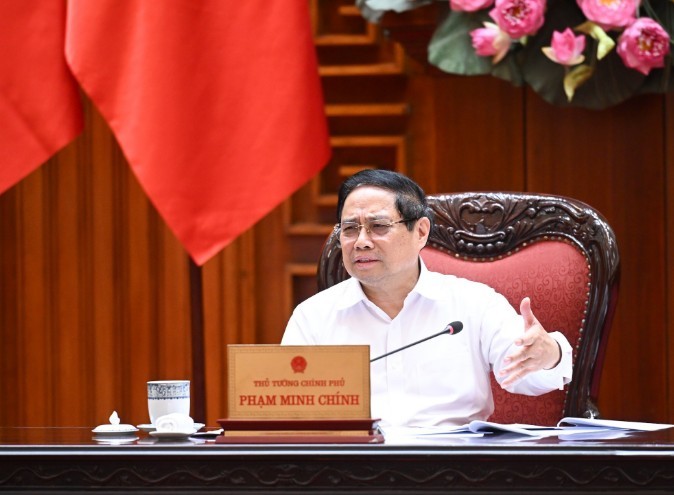 Thủ tướng: Không để thiếu nguồn cung, khẩn trương xây dựng kho dự trữ chiến lược xăng dầu 