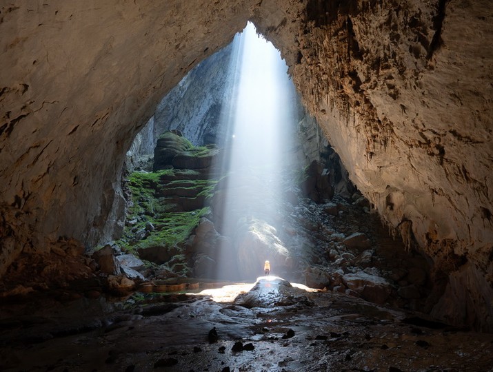 Hang Sơn Đoòng - hang động lớn nhất thế giới.