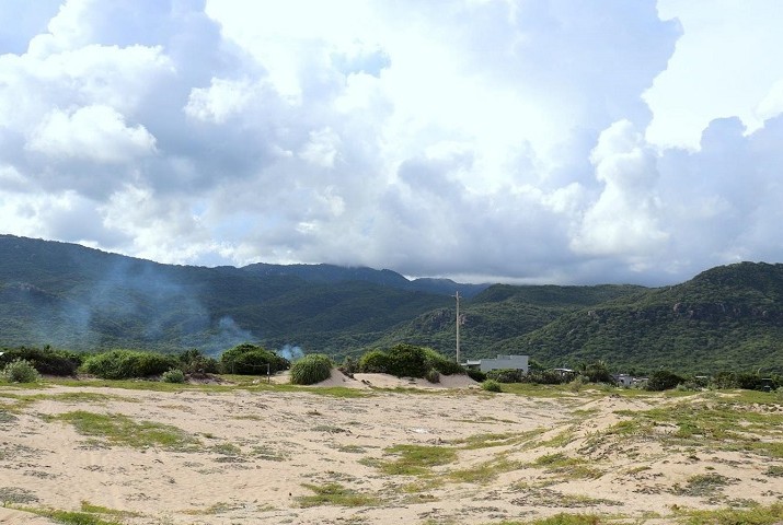 Khánh Hòa bố trí nhà ở tạm và hỗ trợ tiền thuê nhà ở cho người có đất ở bị thu hồi để thực hiện Dự án Điện hạt nhân Ninh Thuận, trong thời gian chờ bố trí tái định cư. Ảnh: K.H 