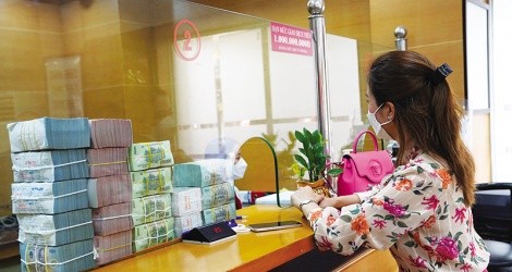 Lãi suất cho vay chưa giảm khiến doanh nghiệp khó tiếp cận dòng vốn. Ảnh: Ngọc Thắng 