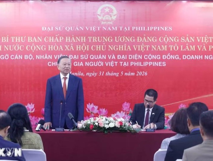 Tổng Bí thư, Chủ tịch nước và Phu nhân gặp cộng đồng người Việt tại Philippines 