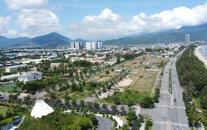Khu vực vệt đất đường Nguyễn Tất Thành, TP. Đà Nẵng. Ảnh: Đan Đan