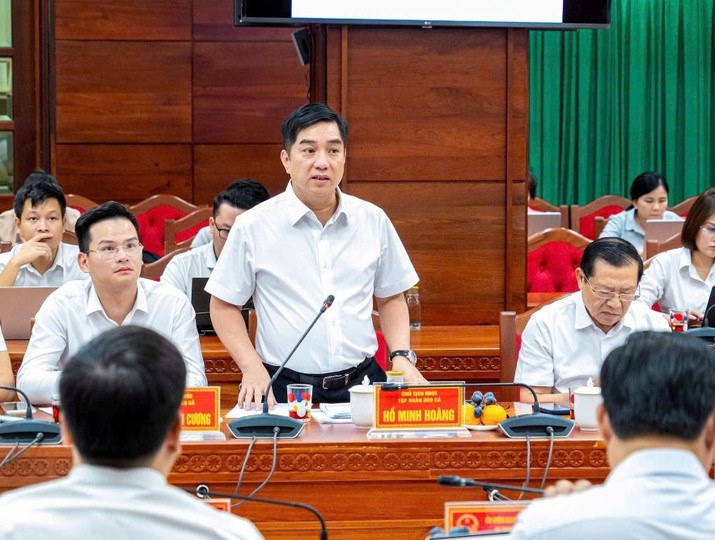Chủ tịch Tập đoàn Đèo Cả Hồ Minh Hoàng mong muốn tiếp tục đồng hành cùng địa phương hiện thực hóa tuyến cao tốc CT.23, góp phần hoàn thiện kết nối giữa duyên hải Nam Trung Bộ và Tây Nguyên. 