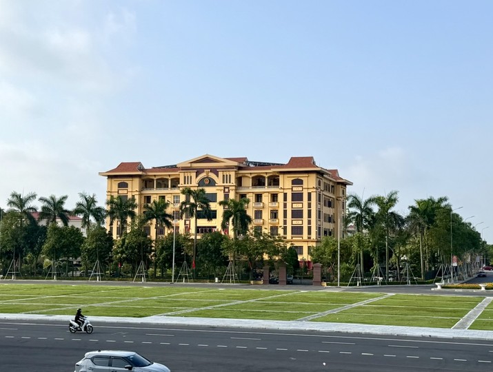 UBND tỉnh Hưng Yên vừa ban hành Quyết định quy định hệ số điều chỉnh giá đất năm 2026 trên địa bàn tỉnh. Ảnh: Quỳnh Nga