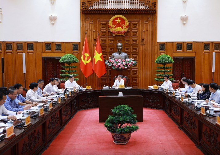 Thủ tướng chủ trì phiên họp Ban Chỉ đạo về tổ chức thi hành án, thu hồi tài sản bị chiếm đoạt, thất thoát trong các vụ án - Ảnh: VGP