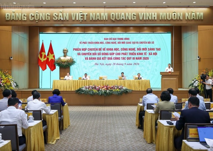 Thủ tướng Chính phủ Lê Minh Hưng, Trưởng Ban Chỉ đạo Trung ương về phát triển khoa học, công nghệ, đổi mới sáng tạo và chuyển đổi số, chủ trì phiên họp đầu tiên của Ban Chỉ đạo sau khi kiện toàn theo Quyết định số 208-QĐ/TW của Bộ Chính trị - Ảnh: chinhphu.vn