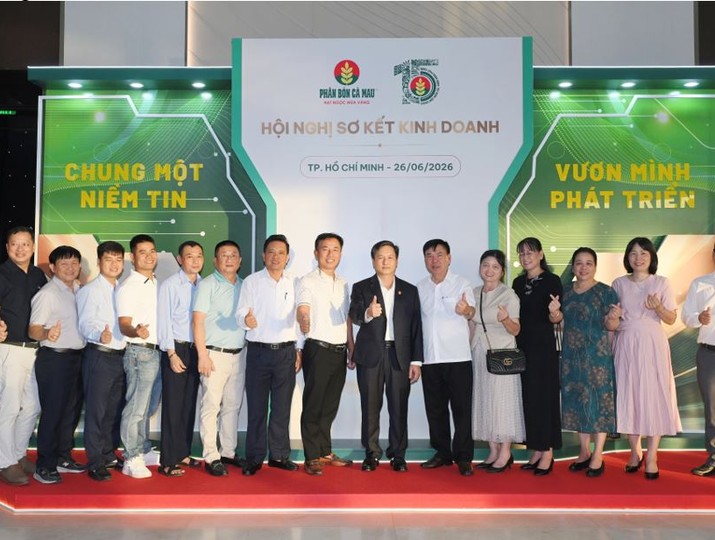 6 tháng, Phân bón Cà Mau (DCM) đạt trên 11.800 tỷ đồng doanh thu 